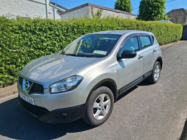 Nissan Qashqai Hatchback, Diesel, 2010, Silver