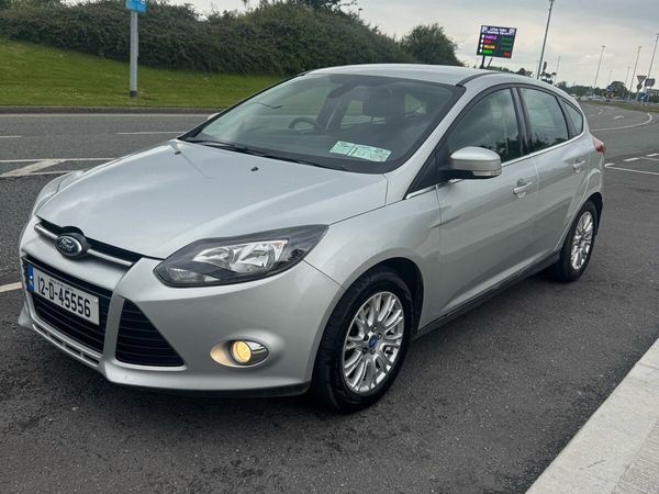Ford Focus Hatchback, Petrol, 2012, Silver