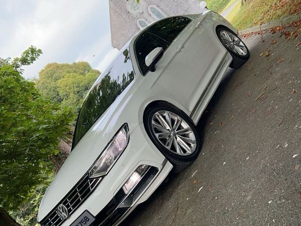 Volkswagen Passat Saloon, Diesel, 2016, White