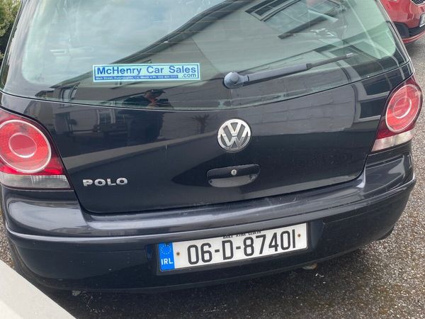Volkswagen Polo Hatchback, Petrol, 2006, Black