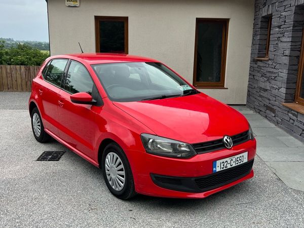 Volkswagen Polo Hatchback, Petrol, 2013, Red