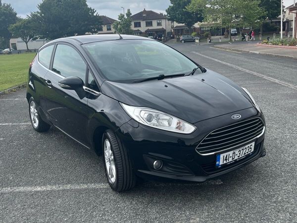 Ford Fiesta Hatchback, Petrol, 2014, Black