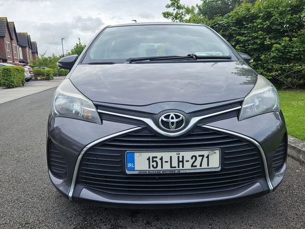 Toyota Yaris Hatchback, Petrol, 2015, Grey
