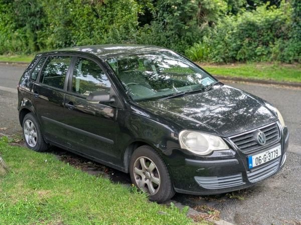 Volkswagen Polo Hatchback, Petrol, 2006, Black