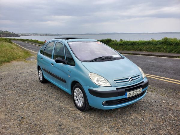 Citroen Xsara Estate, Petrol, 2005, Blue