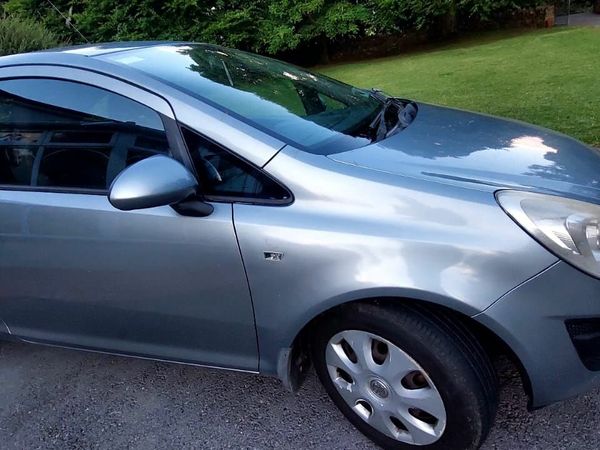 Vauxhall Corsa Hatchback, Petrol, 2012, Silver
