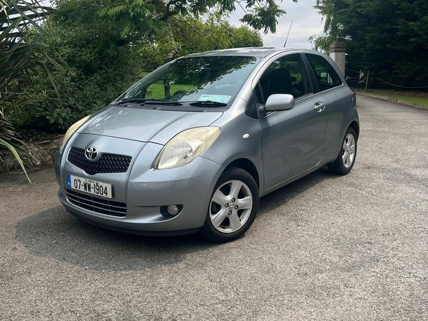 Toyota Yaris Hatchback, Petrol, 2007, Silver