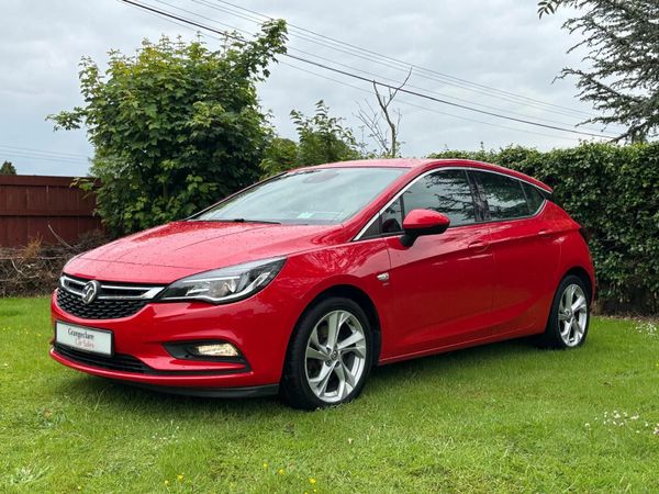 Vauxhall Astra Hatchback, Diesel, 2016, Red