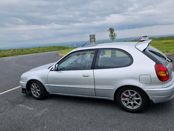 Toyota Corolla Hatchback, Petrol, 2001, Silver