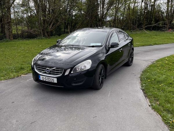 Volvo S60 Saloon, Diesel, 2012, Black