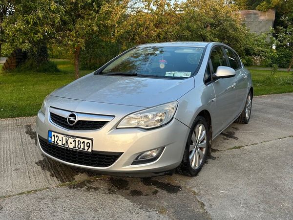 Opel Astra MPV, Diesel, 2012, Silver
