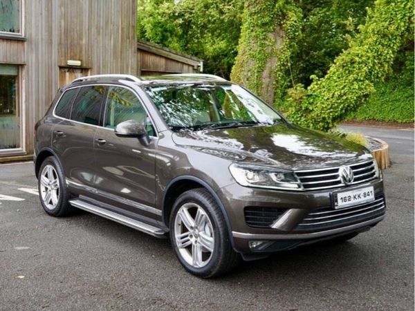 Volkswagen Touareg SUV, Diesel, 2016, Brown