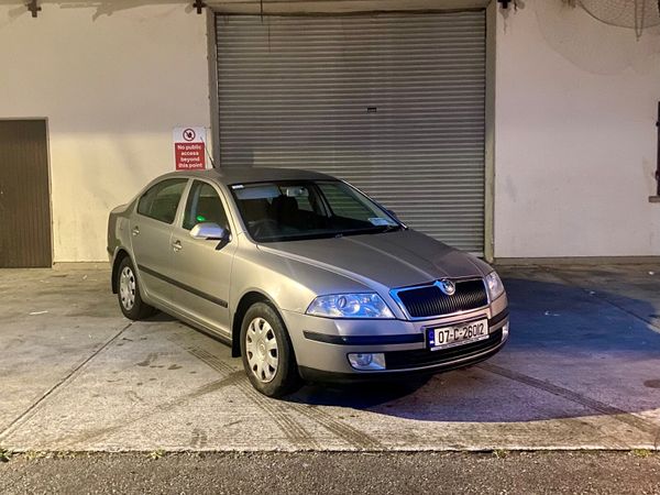 Skoda Octavia Hatchback, Petrol, 2007, Beige
