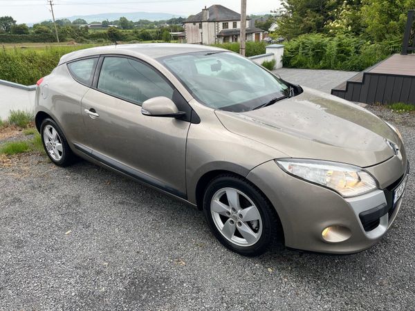 Renault Megane Coupe, Diesel, 2012, Gold