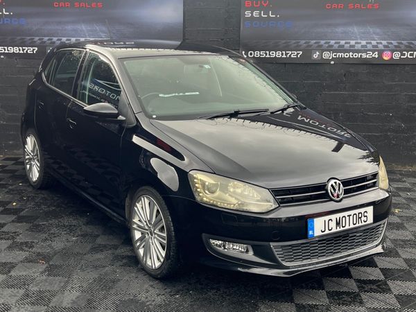Volkswagen Polo Hatchback, Petrol, 2012, Black