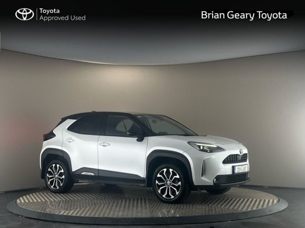 Toyota Yaris Cross Hatchback, Petrol Hybrid, 2023, White