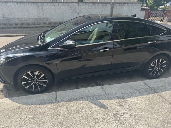 Hyundai i40 Saloon, Diesel, 2019, Black
