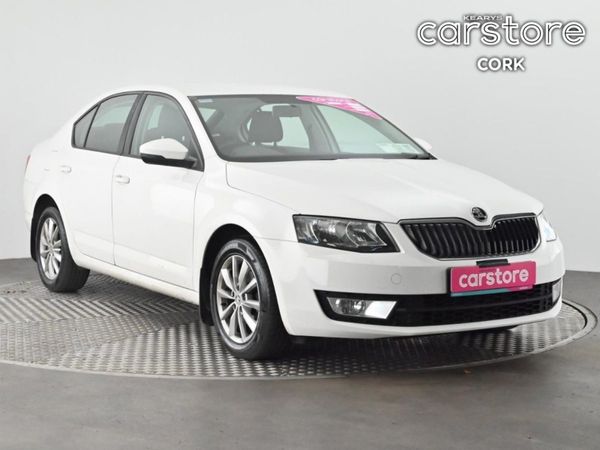 Skoda Octavia Saloon, Diesel, 2017, White