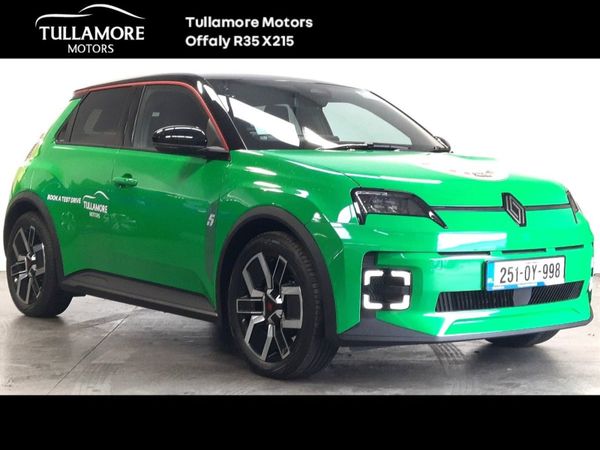 Renault 5 Hatchback, Electric, 2025, Green