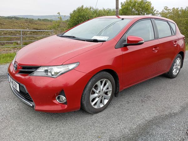 Toyota Corolla Saloon, Petrol, 2017, Grey