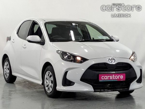 Toyota Yaris Hatchback, Petrol, 2022, White