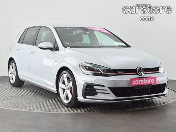 Volkswagen Golf Hatchback, Petrol, 2017, Silver