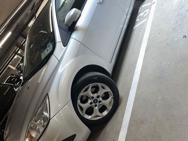 Ford Focus Hatchback, Diesel, 2011, Silver