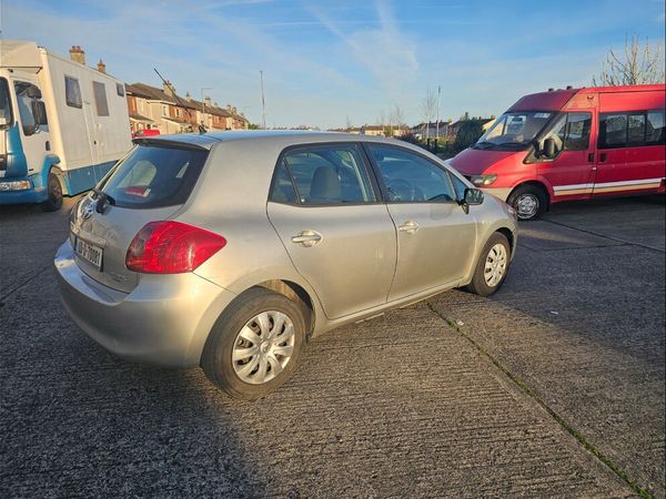 Toyota Auris Hatchback, Petrol, 2008, Silver