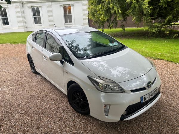 Toyota Prius Hatchback, Petrol Hybrid, 2014, White
