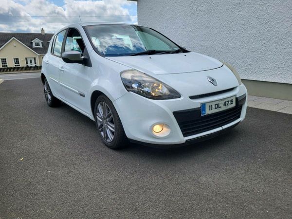 Renault Clio Hatchback, Petrol, 2011, White