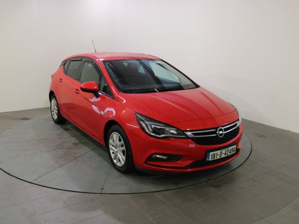 Opel Astra Hatchback, Diesel, 2018, Red