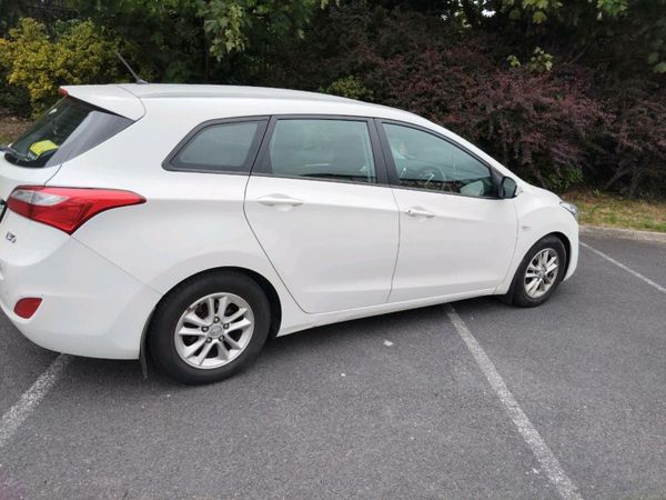 Hyundai i30 Estate, Diesel, 2013, White