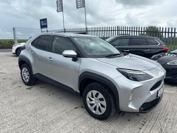 Toyota Yaris Cross Hatchback, Petrol Hybrid, 2021, Silver
