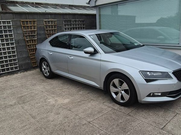 Skoda Superb Saloon, Diesel, 2016, Silver