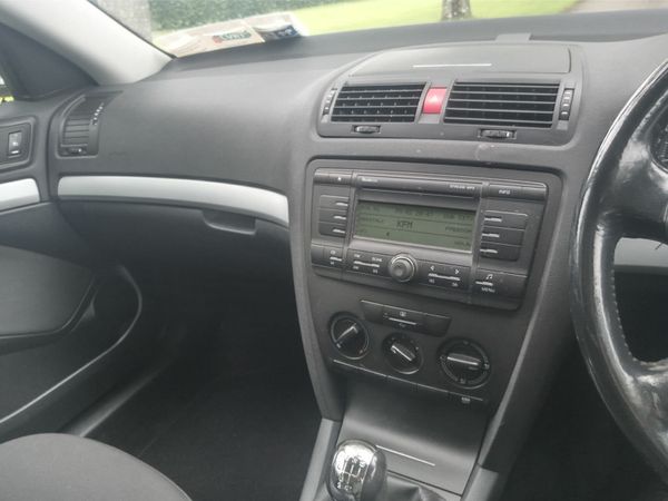 Skoda Octavia Hatchback, Petrol, 2008, Silver