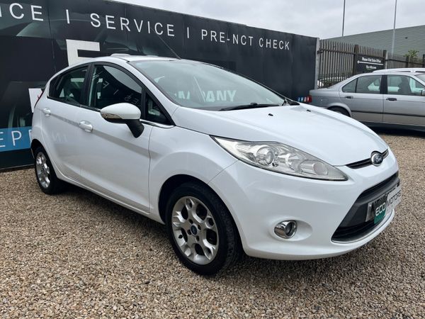 Ford Fiesta Hatchback, Petrol, 2012, White