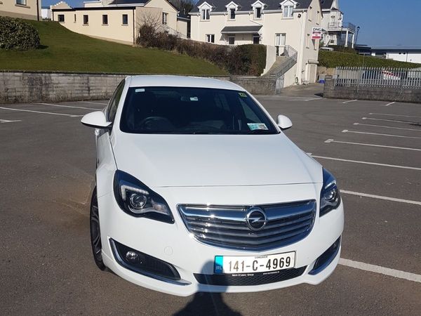 Opel Insignia Saloon, Diesel, 2014, White