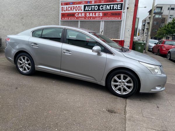 Toyota Avensis Saloon, Diesel, 2009, Silver