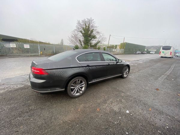 Volkswagen Passat Saloon, Diesel, 2018, Grey