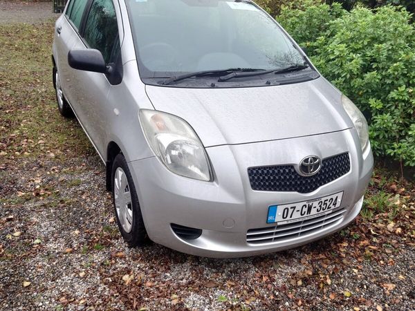 Toyota Yaris Hatchback, Petrol, 2007, Silver