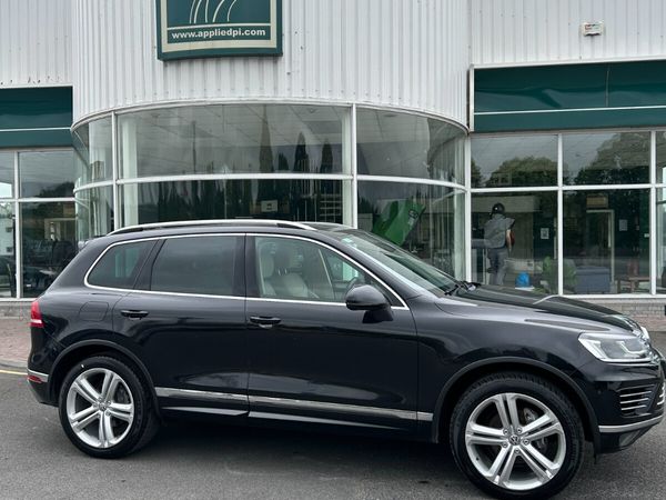 Volkswagen Touareg SUV, Diesel, 2016, Black