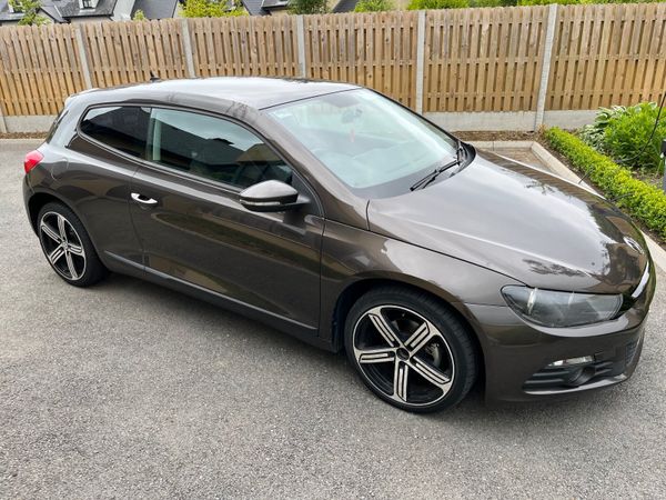 Volkswagen Scirocco Hatchback, Diesel, 2014, Brown