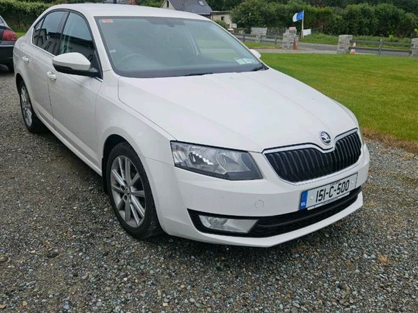 Skoda Octavia Saloon, Diesel, 2015, White