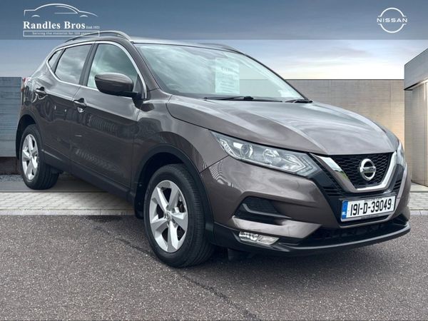 Nissan Qashqai MPV, Petrol, 2019, Brown