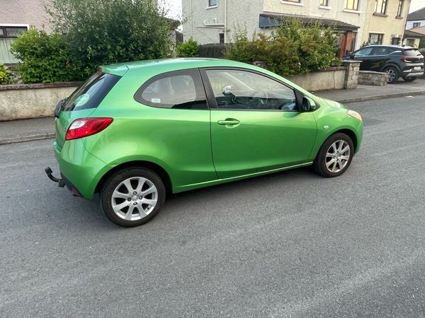 Mazda Mazda2 Hatchback, Diesel, 2009, Green