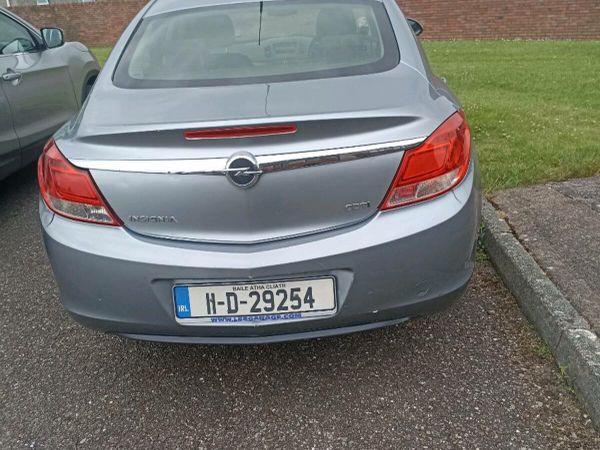 Opel Insignia Saloon, Diesel, 2011, Silver