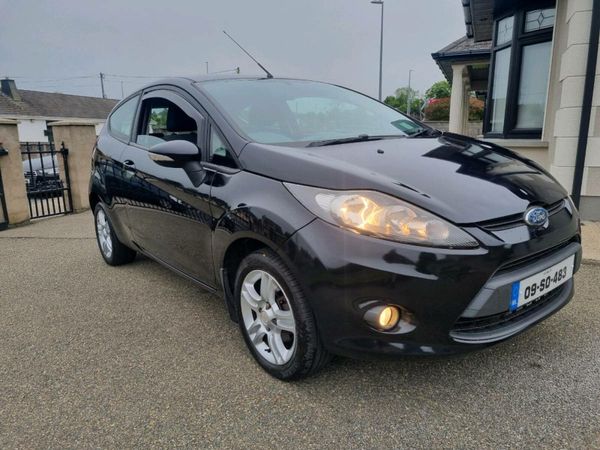 Ford Fiesta Hatchback, Petrol, 2009, Black