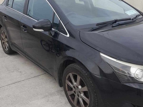 Toyota Avensis Saloon, Diesel, 2012, Black