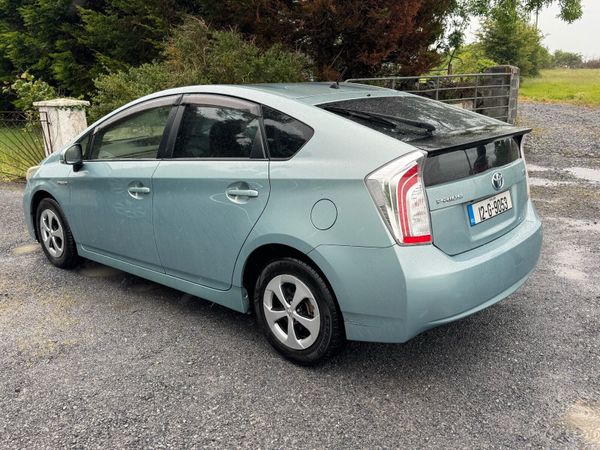 Toyota Prius Hatchback, Petrol Hybrid, 2012, Green