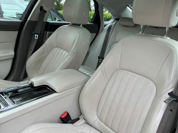 Jaguar XF Saloon, Diesel, 2015, Black